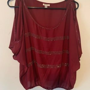Cold shoulder top